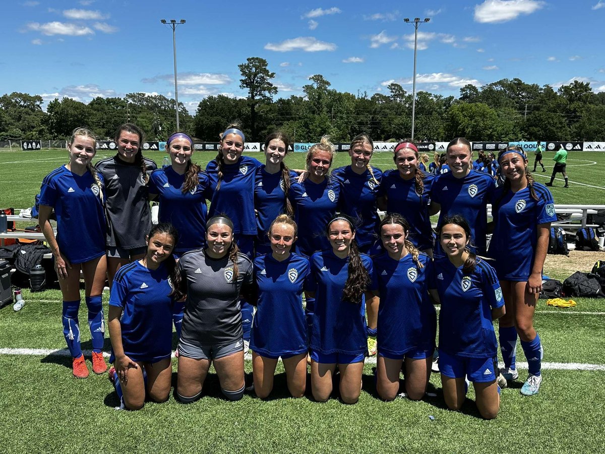 lexiduarte12's tweet photo. Great win today so happy with this team! Thanks for the coaches that came out! Sting’em! @BearkatsSOC @UHCougarSoccer @ImYouthSoccer @ECNLgirls #ecnl #texasconferance https://t.co/WWzNXaep4h