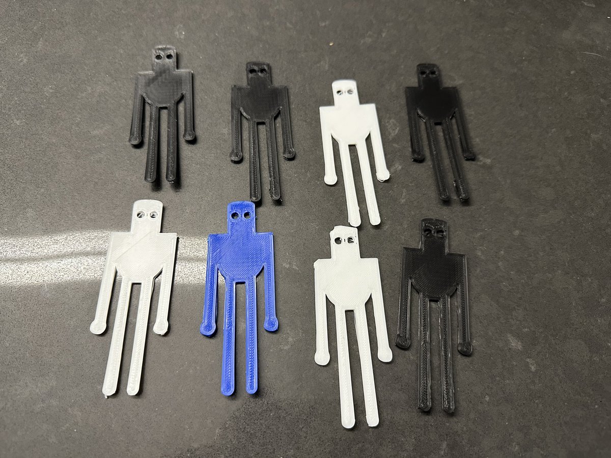 Taco2Kids's tweet photo. 3D printing bookmarks for one of the kiddos school projects. #funwithcrafts https://t.co/K86nsGFTHu
