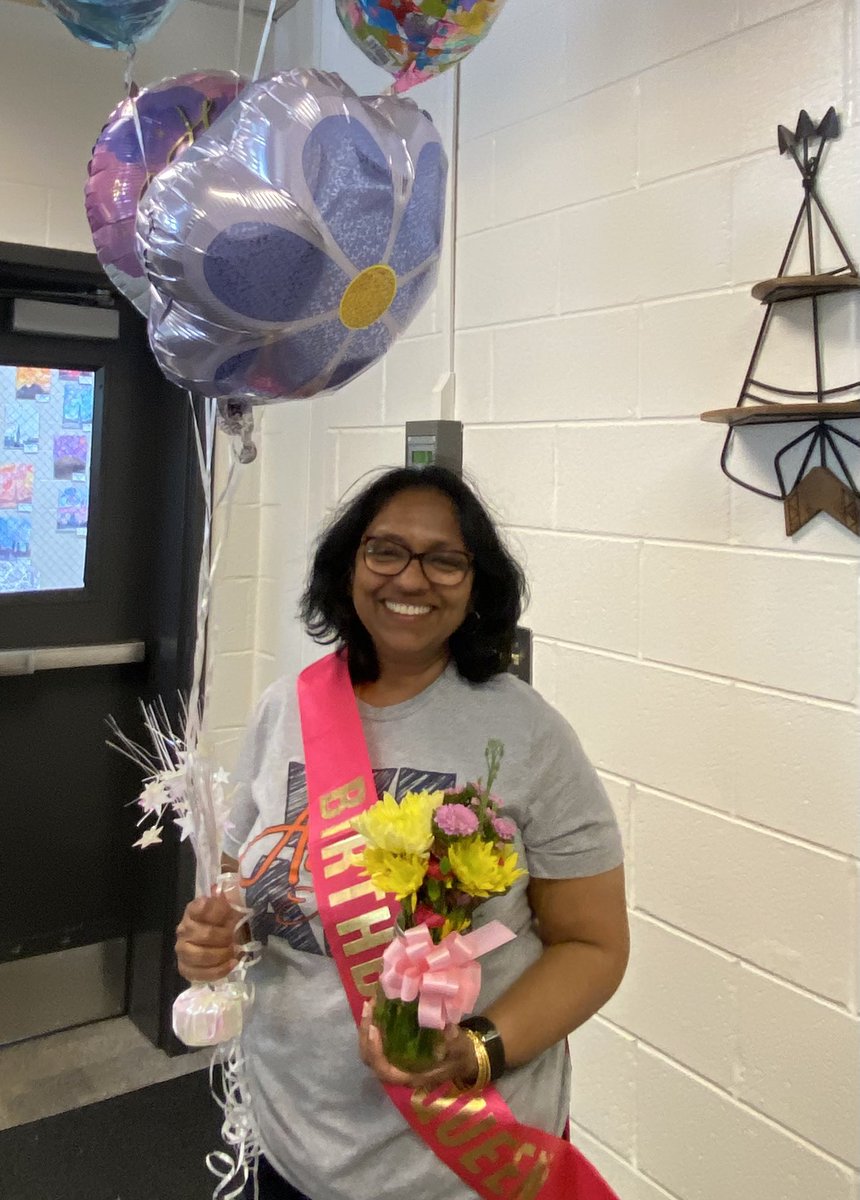 DHaskCounselor's tweet photo. Happiest of bday wishes to this sweet supporter of students at Acworth! Hope you had a wonderful day, Miss K! https://t.co/CHTbelGFid
