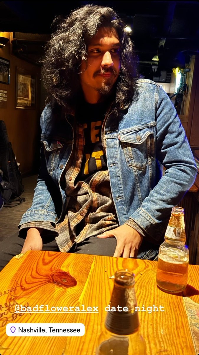 badflowerdaily's tweet photo. after being back after more than a month hi https://t.co/I4Zsr46V1d