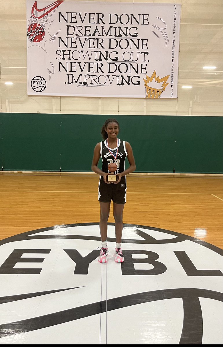 jasaiwallace's tweet photo. After a great conversation with @coachtillett , I am excited to announce I have been offered by St. Louis University!! @coachkelsj @corbil_neal @LadyBradBeal https://t.co/iaQuYRRVAT