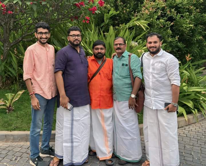 sunilkaychira's tweet photo. പുലികൾക്കൊപ്പം ❤️
Kiran RM
Anil Nair
Midhun Babu
#BJP4IND
#DigitalConclave
@jaypanicker https://t.co/pLoOo5KkBR