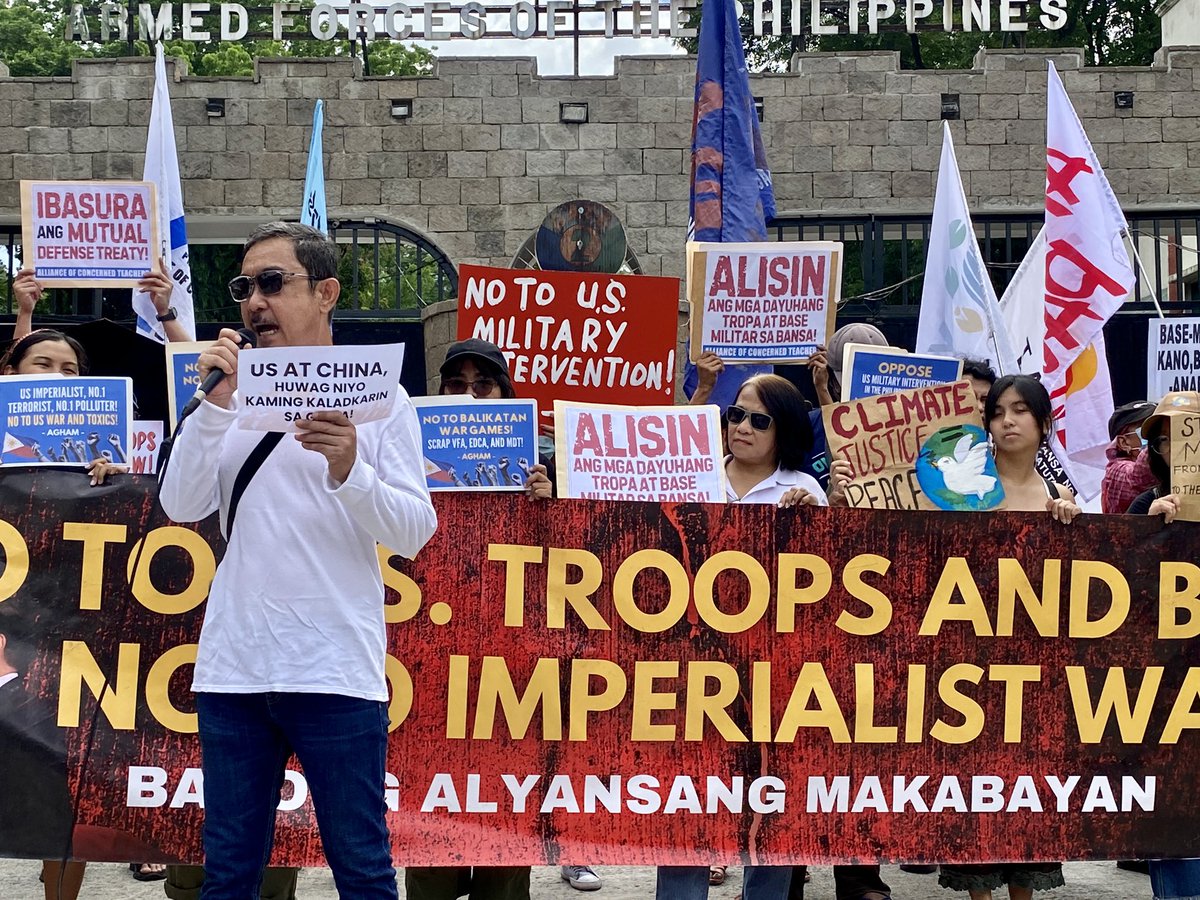 Bagong Alyansang Makabayan and other progressive groups trooped to the AFP Camp Aguinaldo to protest the 39th Balikatan exercises between the Armed Forces of the Philippines and the US military. @News5PH @onenewsph