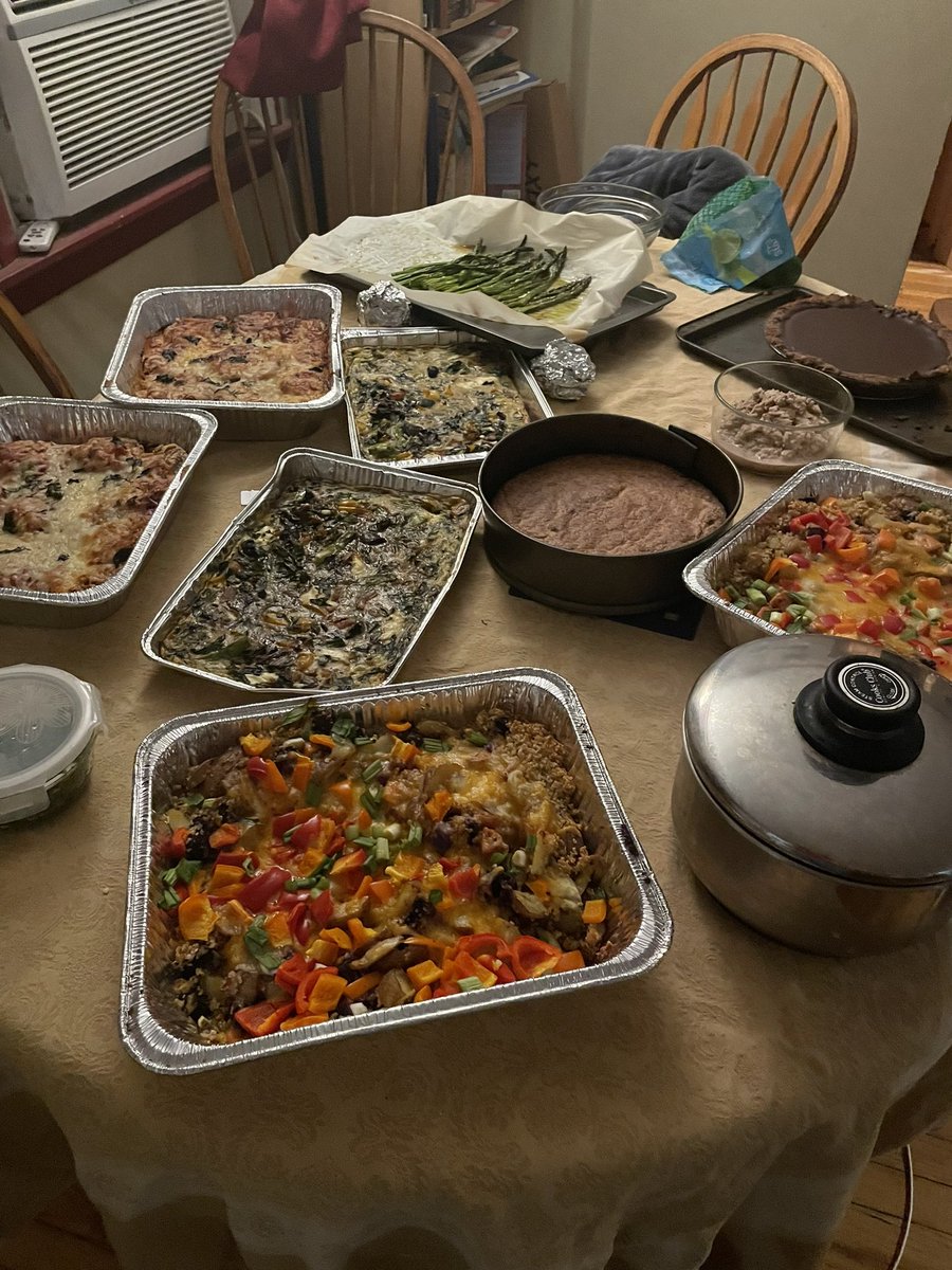 Current פסח status Frittata Eggplant parm w/ homemade sauce Roasted potatoes quinoa and cheese Lemon sponge cake Roasted asparagus Pesto Quinoa Chocolate torte Charoset Zeroah Beitzah Not pictured: Apple kugel Soup Hard boiled eggs Chocolates from leftover torte filling