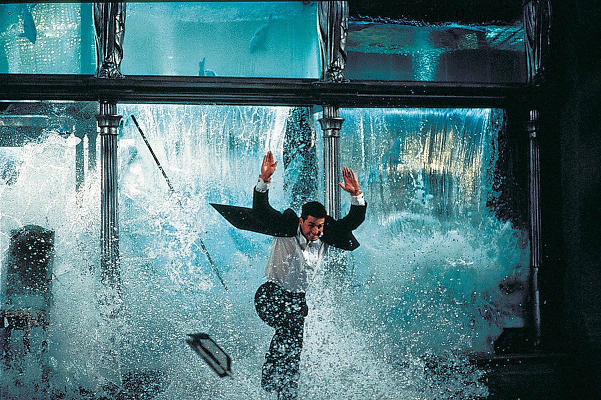 DT2ComicsChat's tweet photo. #TVRule📺 
#MovieRule📽️

If there's an aquarium in a scene,
no matter its size or location,

guaranTEED it's gonna get broken. https://t.co/kGQe3krOpL