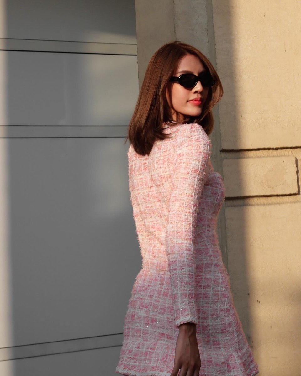 Mitgeebangkok's tweet photo. 🌸New Collections 
🌸Check Knit Dress มินิเดรสผ้า knit สีชมพู
พร้อมส่ง S M L
ราคาปกติ 5,420 บาท
SALE 40% เหลือ 3,250 บาท

🛒สอบถาม/สั่งซื้อ
FB:Mitgee Bangkok
IG:mitgee.bangkok
Line:@mitgee

#mrselfportrait #selfportraitdress #mitgeebangkok #เดรสแบรนด์เนม #เดรสออกงาน
 #LILIES𓆸 https://t.co/49AeCmtdJN