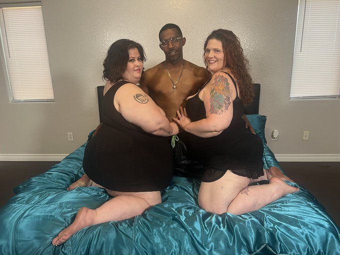 Had so much fun shooting with @Nataliekinky_ &amp; @thescorpioviper   📸 @MistahJay99 https://t.co/raxa4v<a class="tags" target="_blank" title="On Twitter" href="/?out=eyJ0eXAiOiJKV1QiLCJhbGciOiJIUzUxMiJ9.eyJpYXQiOjE3MjEyNzAxMTUsImlzcyI6InR3cG9ybnN0YXJzLmNvbSIsIm5iZiI6MTcyMTI3MDExNSwiZXhwIjoxNzUyODA2MTE1LCJyZWRpcmVjdF91cmwiOiJodHRwczovL3R3aXR0ZXIuY29tL05hdGFsaWVraW5reV8ifQ.bq972xBK7hno9s--WY6MxC4DcEmAtmSxWEDdtWuoBHaLxxICU6dRfA8RK7nnioYaDFrIFjwqSqKsycmHqUKRlw">@Nataliekinky_</a><a href="/tag/followme"class="tags"><span>#followme</span></a><a href="/tag/lasvegas"class="tags"><span>#lasvegas</span></a><a href="/tag/rt"class="tags"><span>#rt</span></a>