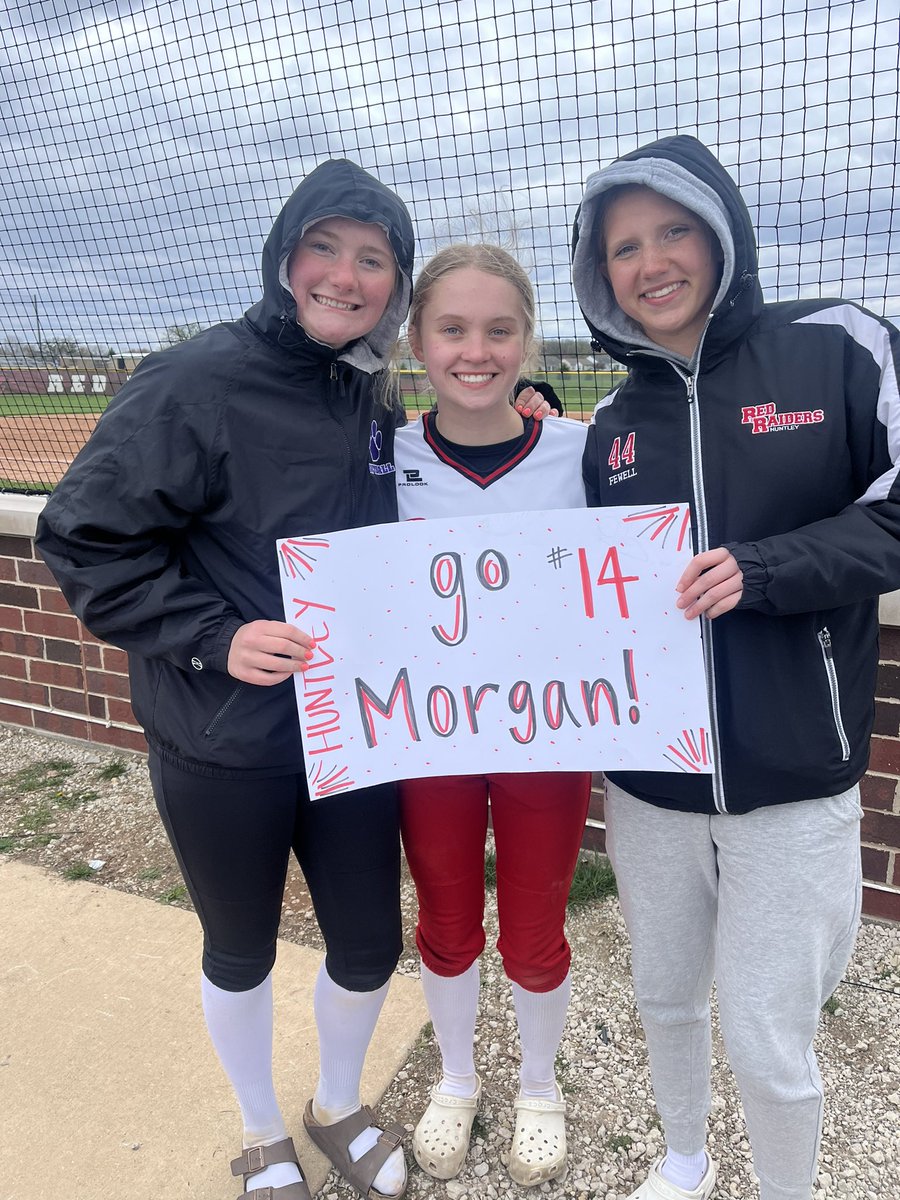 Stop #16 brought out the We love Morgan Bzdusek fan club!! So great to see so many people out to cheer on Mango Morgan🥭 Her team played great in two games, and Mo was 1-2 with a R, BB, HBP and SB!! We’re so proud of you Morgan!!💙💎 #wascoproud