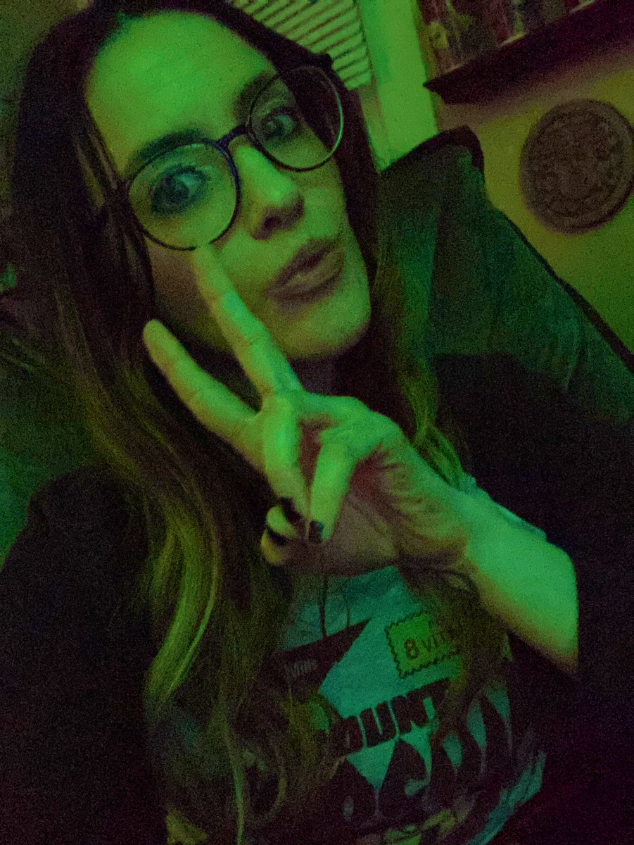 Alonna Lee 🎃 tweet media