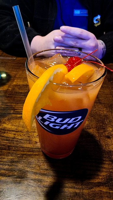 Bahama Mama 😌 https://t.co/944CcFqWZX<a href="/tag/realloyalfans"class="tags"><span>#realloyalfans</span></a>