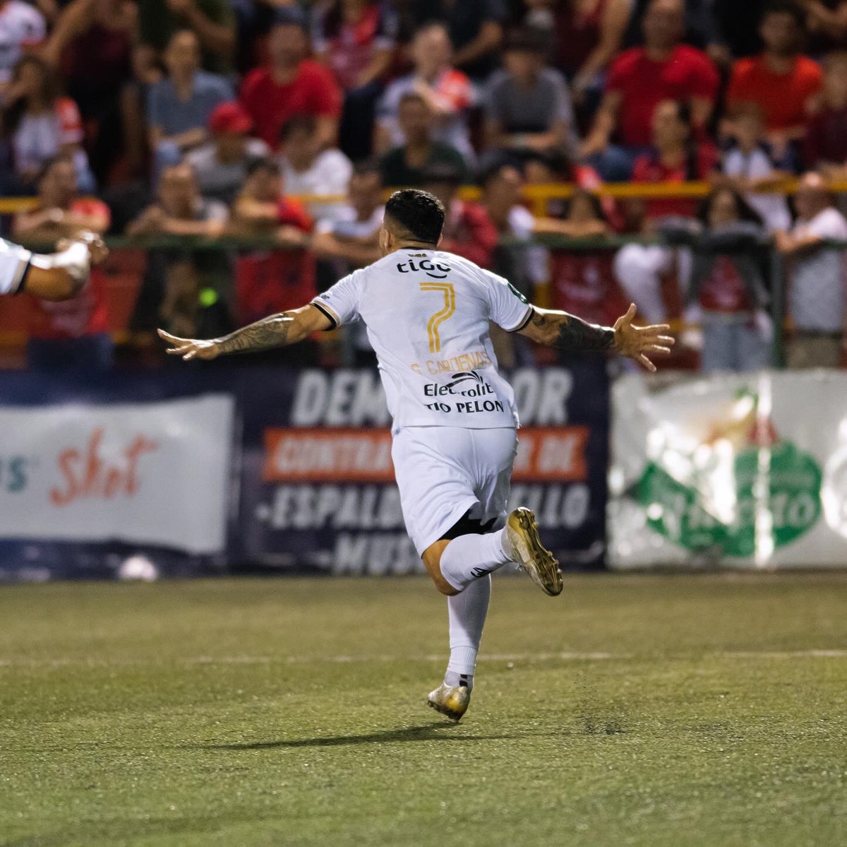 ¡Ganó el equipo de La Capital!🏳️🏴

SCA 0-1 SFC

#SomosSporting #SomosPuraVida