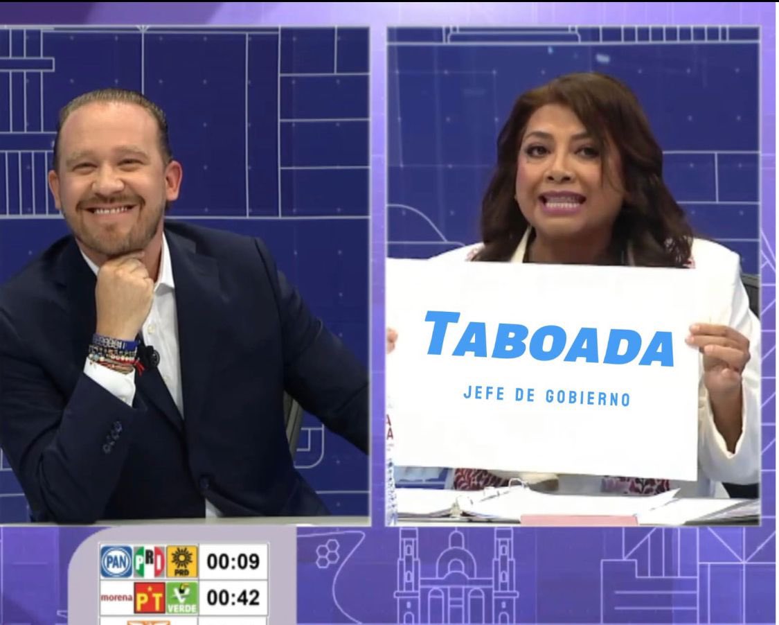 Maaresqui's tweet photo. Hasta @ClaraBrugadaM sabe que @STaboadaMx es #ElJefeTaboada 👊🏻💙 https://t.co/t0AOCvhSOG