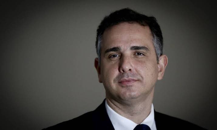 lucaspoleseES's tweet photo. Silas Malafaia tem razão: este homem é frouxo e covarde. https://t.co/Z05l2gazJk