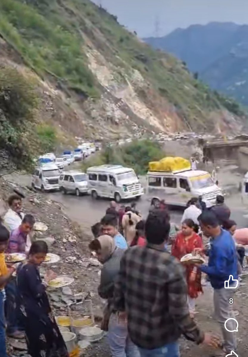 While the four-laning of the Jammu-Srinagar NH44 has mostly been completed, the persistently troublesome and crucial stretch from Ramso to Banihal, which required priority attention, remains a bottleneck. @NHAI_Official @dcramban @OfficeOfLGJandK @OfficeOfNG.