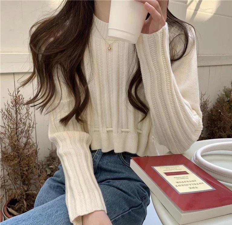 pretty knit top🧶•°

- a thread