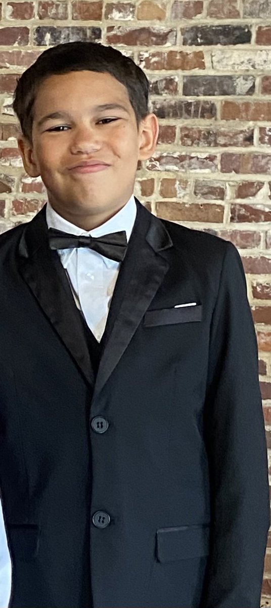 kanzaz's tweet image. I follow and have notis on.
Today I wasn’t on much bc RL…
Had church, dinner and then #MomProm for Mom’s and son’s!
We had a great time tonight!
Here’s a couple of pics of Jayon at the beginning &amp;amp; after dancing, just chillin 😎✨