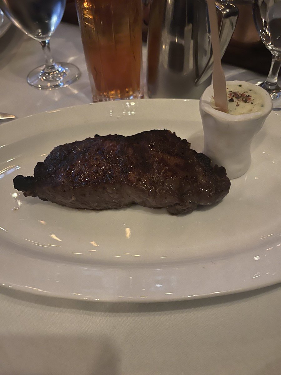 On the advice of my good friend - Frank Martin UMass - ⁦@coachFMartin⁩ Mike Jones and Vicky had a great steak at Mooo Steakhouse in Boston! Perfectly cooked Prime Sirloin Strip!! ⁦@ODU_CoachMJ⁩ ⁦@ShowalterVicky⁩