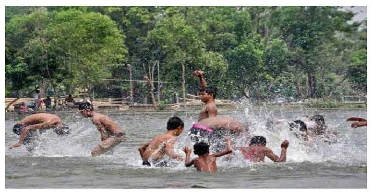 শিগগিরই কমছে না গরম