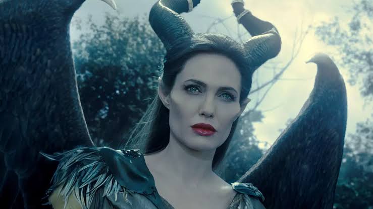 มูฟออนจากรูปนี้ไม่ได้ สวยเกิน สวยมาก สวยเหมือน แอนเจลีนา โจลี ที่เล่น Maleficent เลยอ่ะ 

HOTTEST22 CHARLOTTE
#CharlotteAustin #ชาล็อตออสติน
@itscharlotty