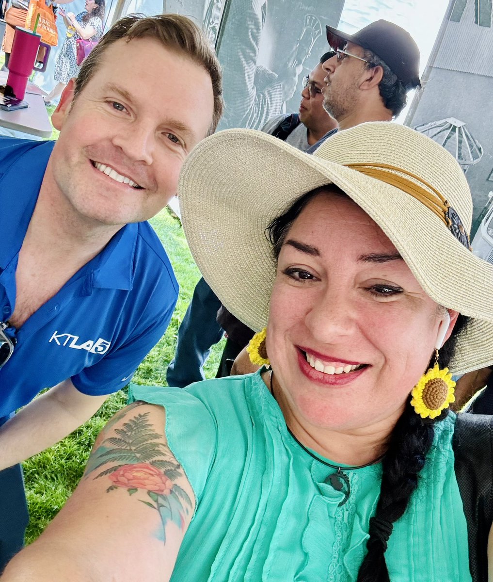 Yay! Got to meet @kirkhawkins in person @latimesfob