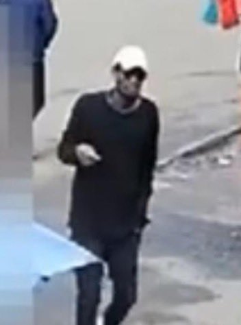 C_NyaKundiH's tweet photo. Any student at St Paul University who knows this Nigerian? He tried to hunt some lady there and the lady tells me he was very nice. When she asked for his social media accounts, he refused to give. The lady rejected him. From the accent, he is Nigerian. Nigerians age hiding him. https://t.co/vz8DIXDgHX
