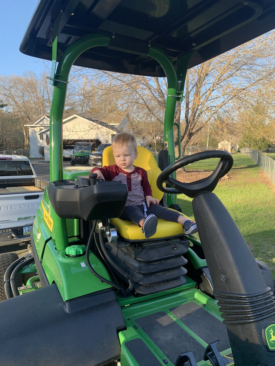 benjohnsoninwi's tweet photo. Markus says somebody is about to have a very good Monday with a new “mower” and “Gator.” @JohnDeere @vanwall #ClearFirstChoice #OperatorInTraining https://t.co/umgndkloUZ