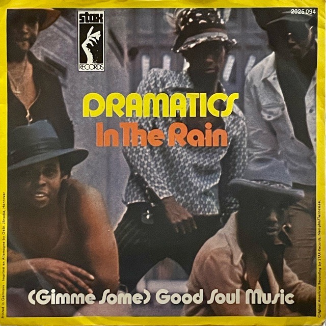 BravasMg's tweet photo. The Dramatics「In the Rain」
激しい雷鳴と豪雨の音が終始入っているこの作品
「雨が降っているのなら、家を飛び出したくなる
涙を観られたくないのさ」と意味ありげな歌詞が
なんとなく不穏で不安な気持ちを掻き立てるよね
サザンソウルの雄「STAX」の弟「VOLT」作
#TheDramatics #ドラマティクス https://t.co/f6epAAwFpj