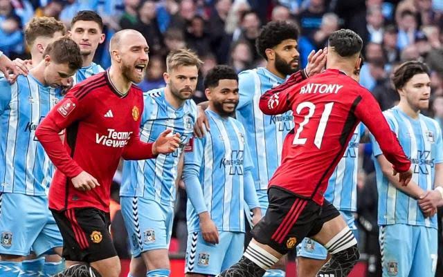 United fans were mocking Arsenal's penalty win against Porto, now they are celebrating a penalty win against Coventry FC. The levels of this game. 💀 #ManUtd #FACup