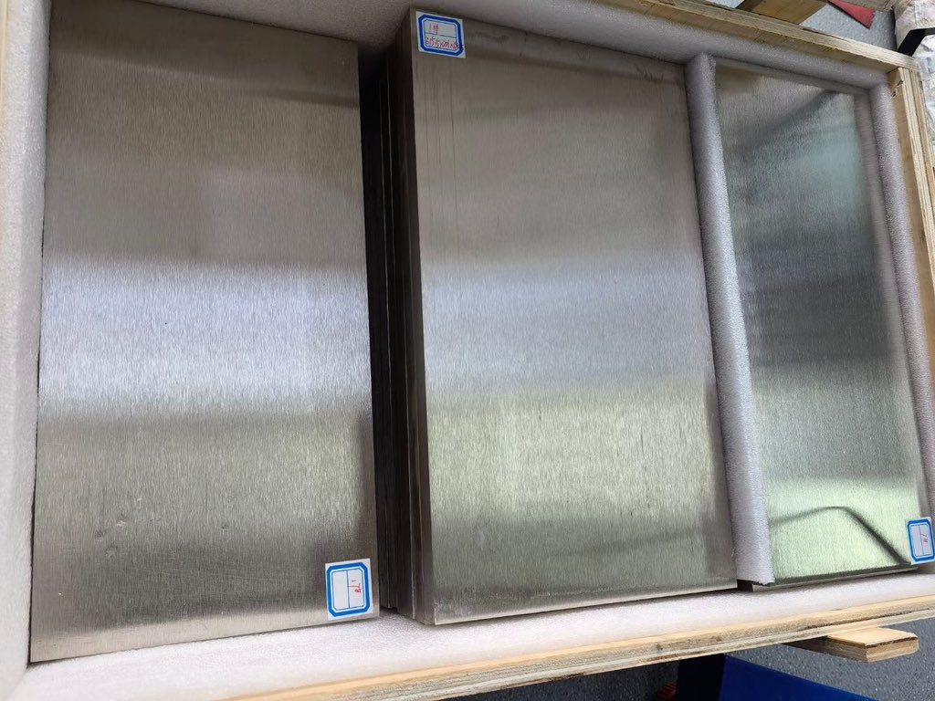 titanium_amanda's tweet image. Titanium Sheet Available in sizes4.0mm   5.0mm   6.0mm    8.0mm   10.0mm  12.0mm  15.0mm  16.0mm  20.0mm  25.0mm  30.0mm  35.0mm  40.0mm  45.0mm  50.0mm  60.0mm

#titaniumsheet #titaniumplate #titaniumingot #titaniumsponge #titaniumwire #titaniumfactory #titaniummetal