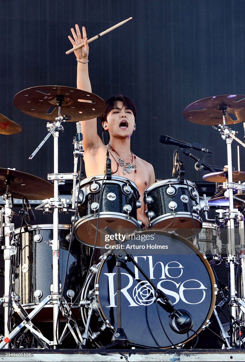 HAJOON THE COOLEST FINEST DRUMMER EVER 

#RoseChella #TheRoseAtCoachella #CoachellaMeetsTheRose #Coachella