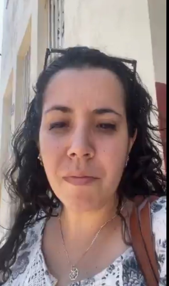 La periodista independiente @CamilaAcostaCu fue detenida este domingo en Cárdenas, Matanzas, por la Seguridad del Estado, y luego devuelta a su vivienda en La Habana por varias patrullas. 📷 captura de pantalla