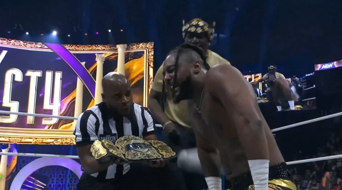WhatsTheStatus's tweet photo. LETS GOOO #AEWDynasty https://t.co/PInldQasyG