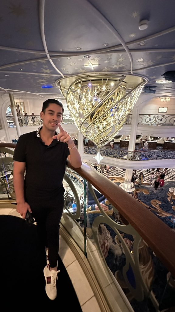 Disney wish is amazing guys!!! Had a great time. Have you been on this ship?

#travel #wanderlust #disneywish #disneycruiseline #cruisetime #cruiseship #AroundTheWorld #nomad #youtuber #contentcreator