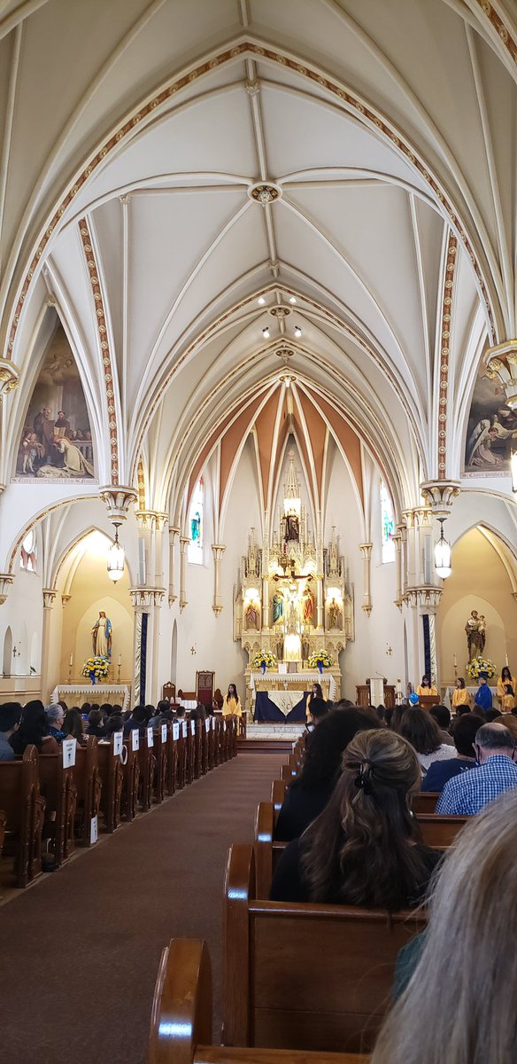 gatitochiflad's tweet photo. The beautiful Santa Clarita Catholic Church.
#OxnardCa
#CatholicChurch
#Trending https://t.co/AiSIEBPkXF