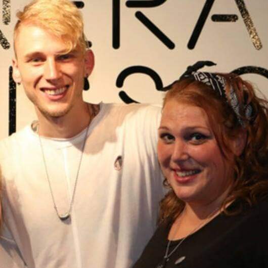 cope_kl's tweet photo. #weloveyoucolson happy birthday to you! @machinegunkelly #samebday #earthday https://t.co/UAdVpbR8J9