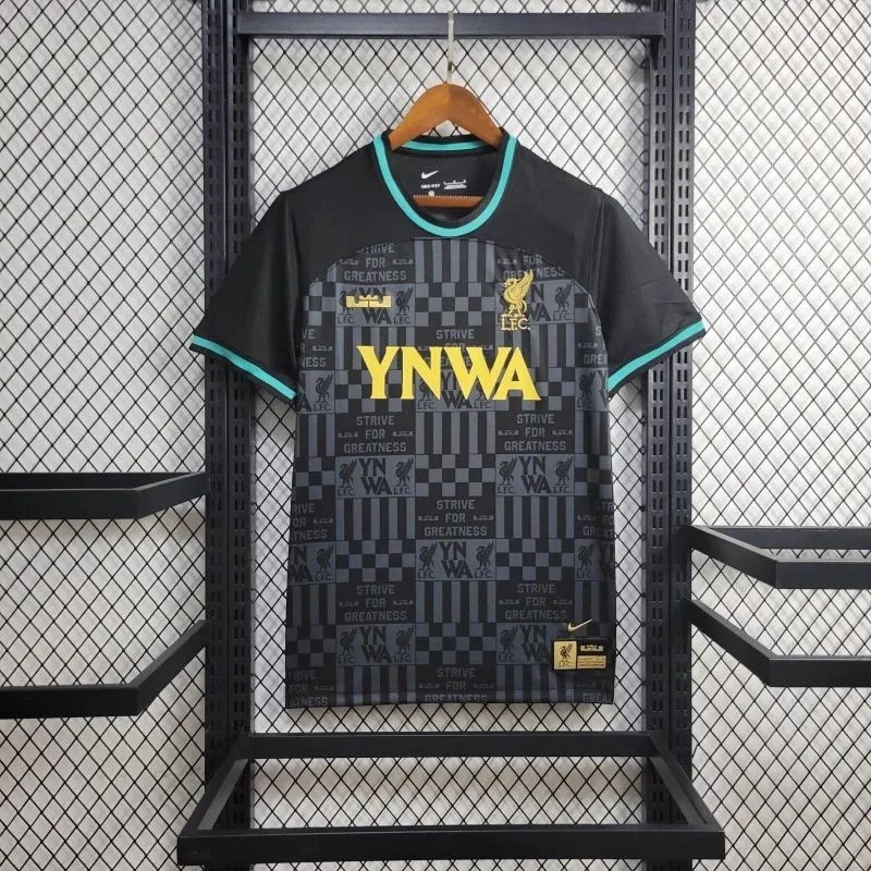 Snake Store tweet media