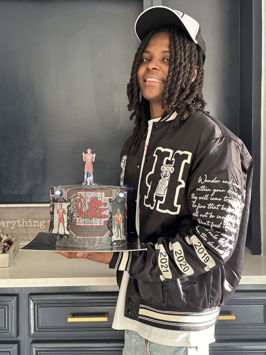 Happy Born Day <a href="/laywitdabutter/">Milaysia Fulwiley</a> 🙏🏾

📸  <a href="/shotwithgrace/">Grace Sorrells</a> 
#itsalwaysbutter 
#laywitdabutter 
#mrseafood1 
#GamecockWBB