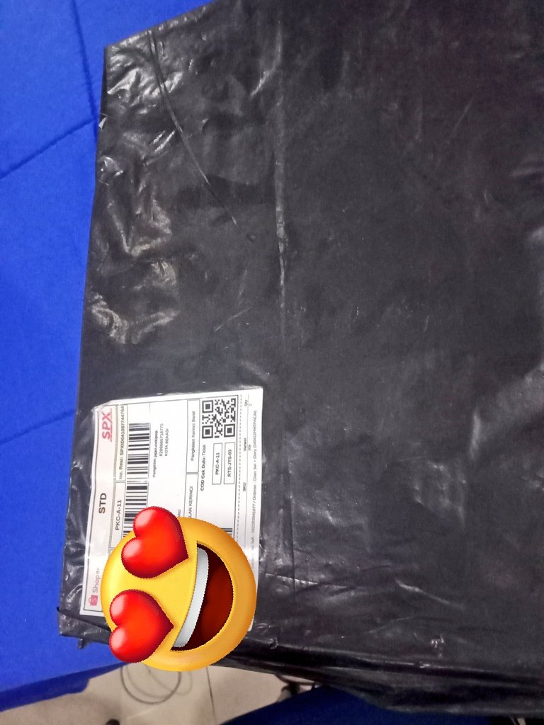 tujuhnovember__'s tweet photo. SG ku baru sampek, pulang kerja mari kita unboxing 😍 https://t.co/92cD7QOuwi