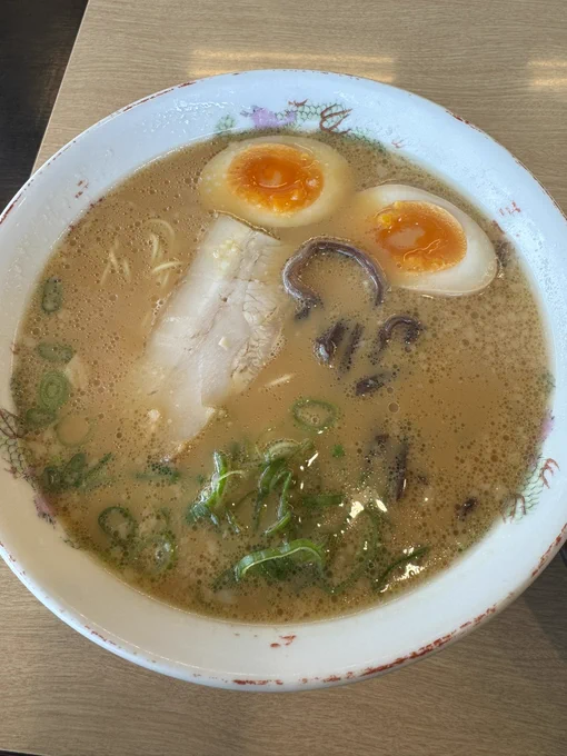 九州来たからには豚骨系食べないとね! 
