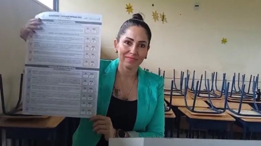 AlbertoJunco7's tweet photo. @LuisaGonzalezEc @RC5Oficial @LuisaGonzalezEc y ahora que vas a decir; ¿Que es montaje? ¿Que es otra mentira de la "prensa corrupta"? 
Como dijo Villavicencio: "el Correismo nunca volverá". Se les acabó la teta
 Chaoooooo https://t.co/ow0Np0DFpq