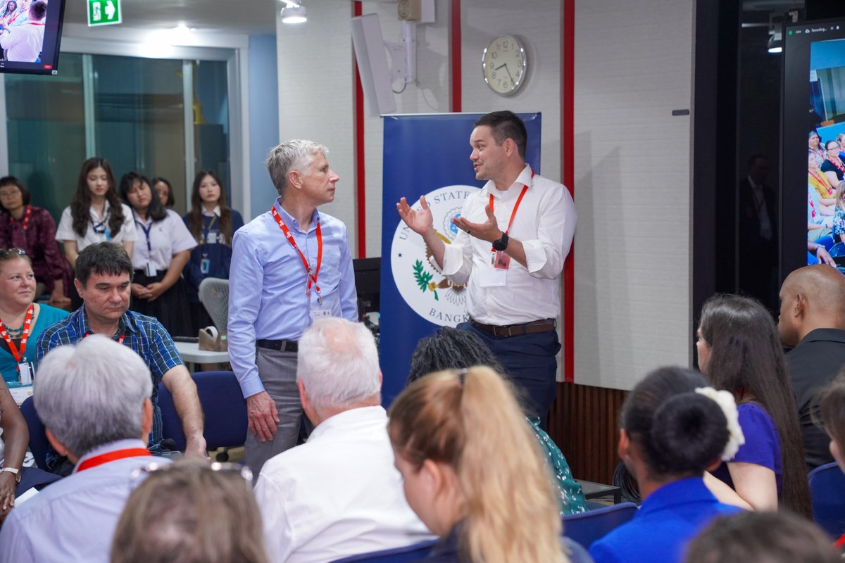 USAmbThailand tweet picture