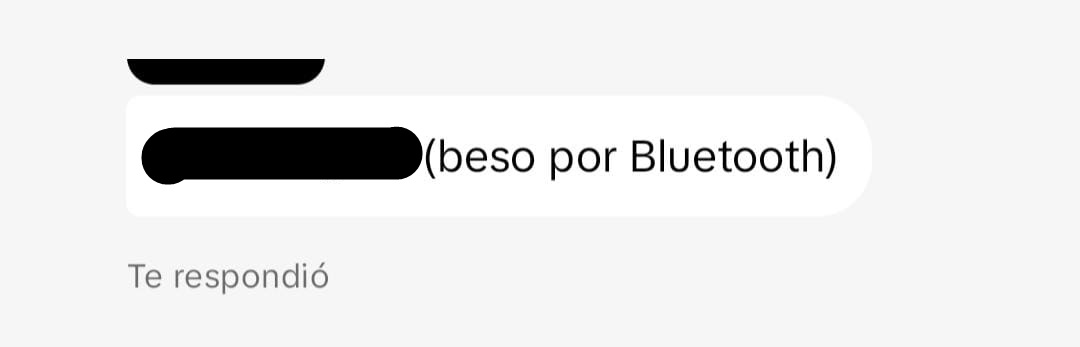 _guaricha's tweet photo. El nivel de mi amiga para mandar besos, la tecnologia avanza muy rápido 🤣 https://t.co/0wVoh5D32d