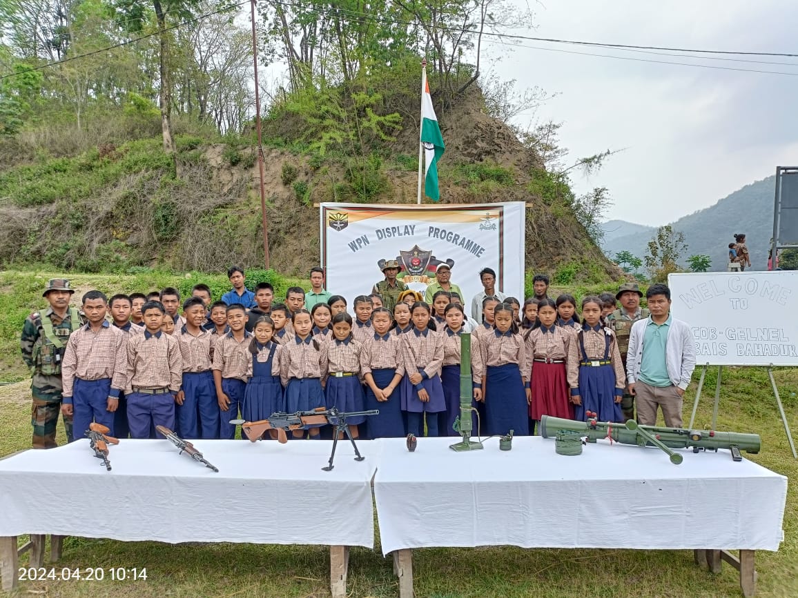 ASSAM RIFLES ORGANISES WEAPON AND EQUIPMENT DISPLAY FOR SCHOOL CHILDREN IN MANIPUR #AssamRifles organised a Weapon and Equipment display for students of nearby schools at Gelnel village in Kangpokpi District, Manipur on 20 April 2024. The event was aimed to motivate the young