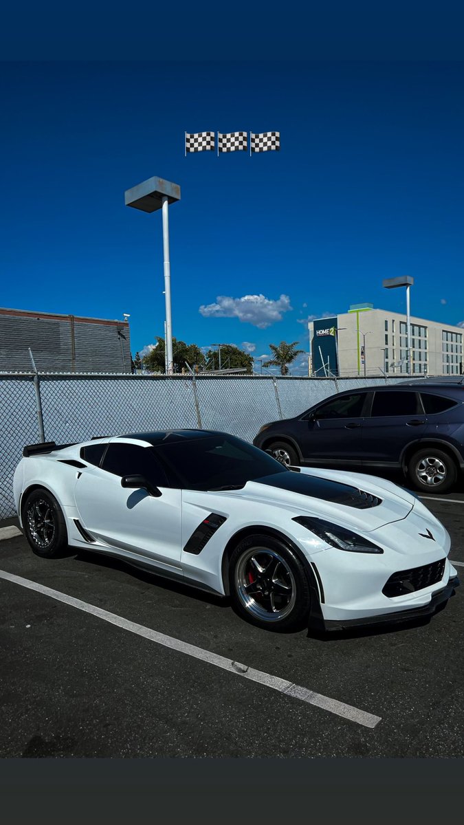 Displect's tweet image. Had to upgrade to the C7Z 👹👹