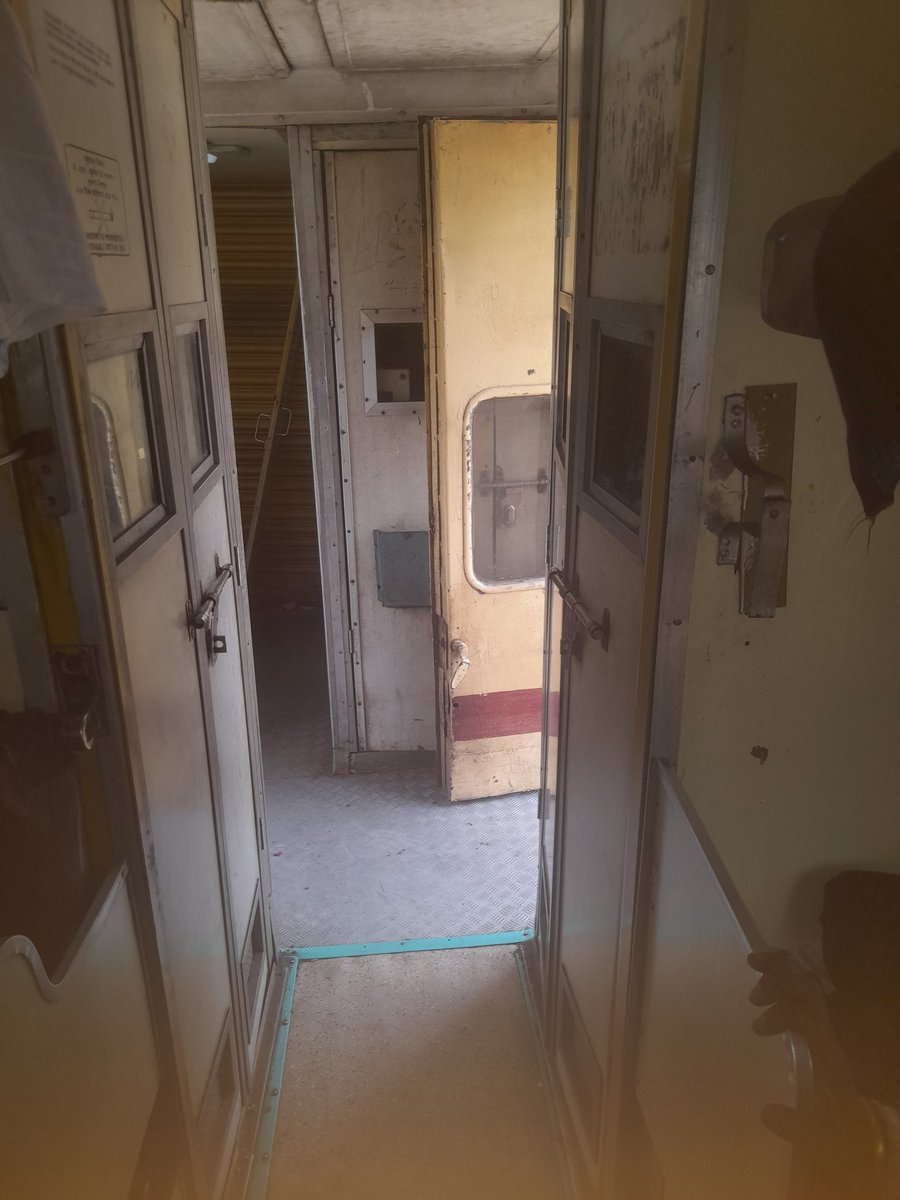 sanchitlax's tweet image. "@IndianRailways, booked 3AC on train 0143 but AC's not working due to coach gate issue. Complaints ignored. Paid for comfort, got discomfort. We've paid good money for this special train, but the service is subpar.  @RailMinIndia, please intervene! #RailwayFail #ACNotWorking.