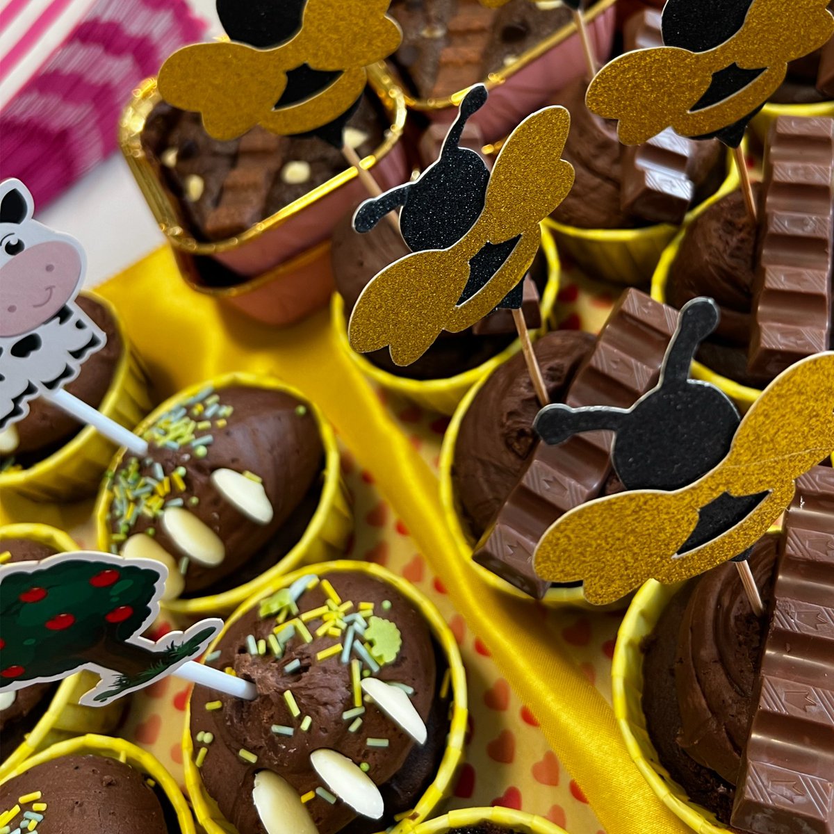 Cupcakes & Creams tweet media