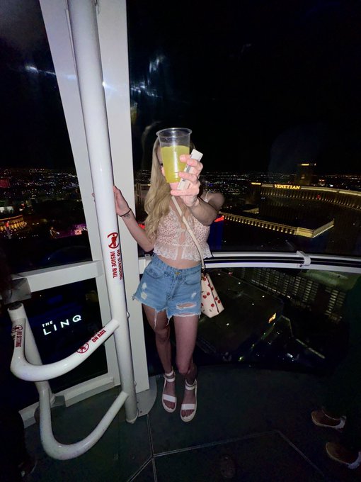 Linq high roller wheel 😁 https://t.co/DqlxGpmTae<a href="/tag/blessedwithgoodgenes"class="tags"><span>#blessedwithgoodgenes</span></a>