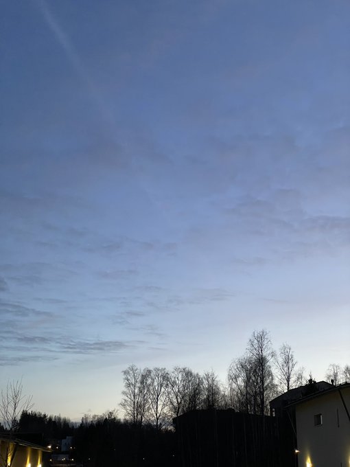 Helsinki 9:30pm. It might be minus degrees (and we had fresh snow yesterday 😭) but if you go to bed before