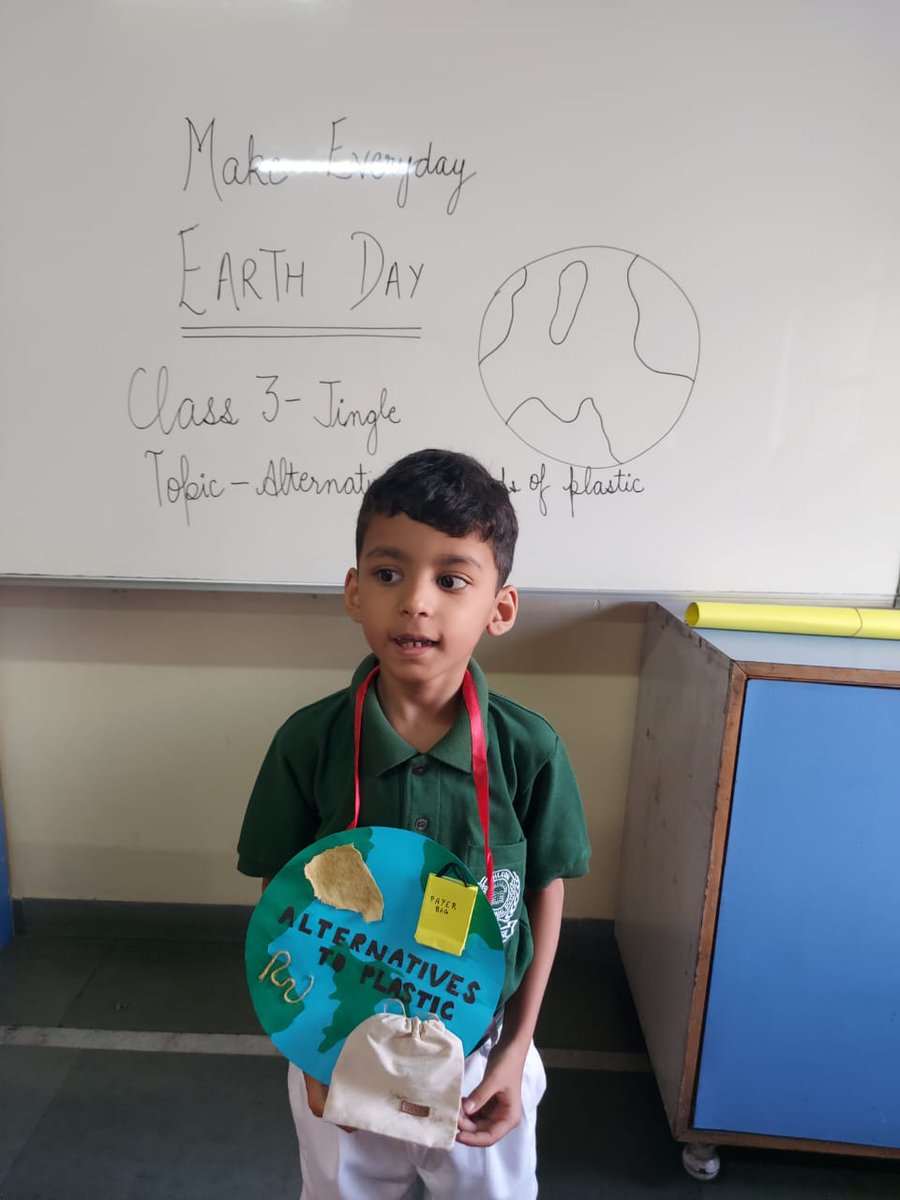 Ahlcon International School (Preparatory Stage) celebrated #EarthDay on April 22 to demonstrate support for environmental protection . Children took  pledge and did several activities based on How to save our Earth. #Ahlconintl <a href="/ashokkp/">Ashok Pandey</a> <a href="/y_sanjay/">Sanjay Yadav</a> <a href="/pntduggal/">PUNEET DUGGAL</a> @Kavita_hm