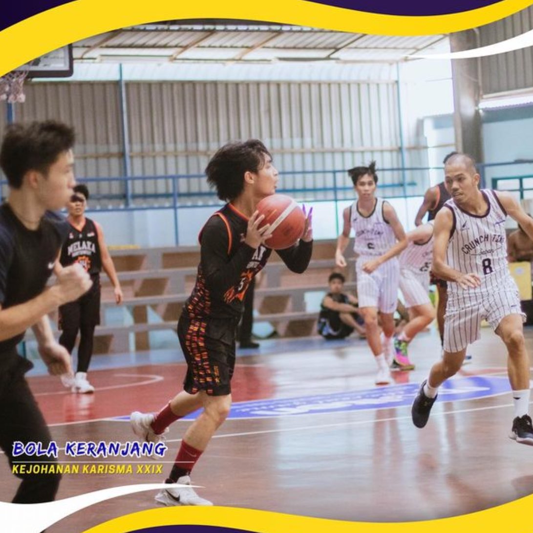 syakhrnsa_'s tweet photo. This signify the start of the events covering more than 14 sports, such as badminton,hockey and tenis However, notably absent from this year's lineup was football.

📷: Jawatankuasa Sukan Pelajar UiTM Jasin https://t.co/y8ESH2gQB7